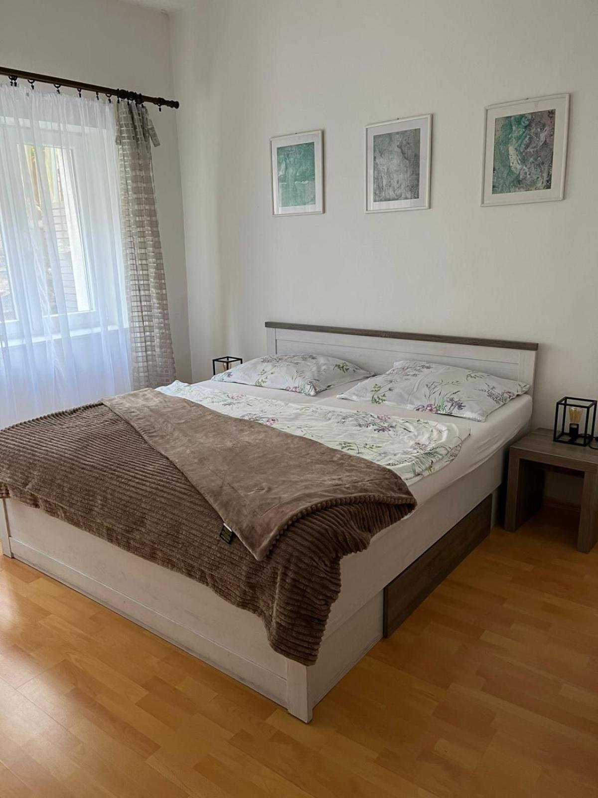 Apartman 825 ياخيموف المظهر الخارجي الصورة